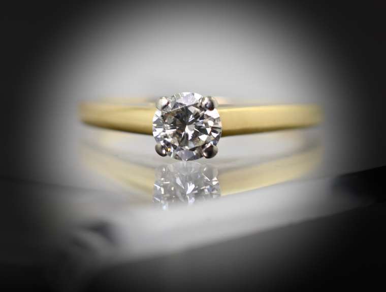 Pretty 55 point Diamond 18K Engagement Ring