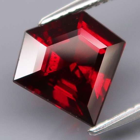 Super color in this 4.10ct dark red Garnet