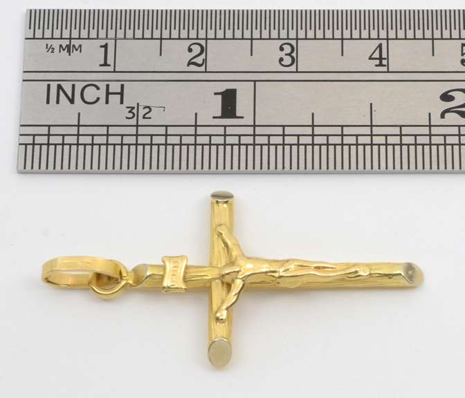 Detailed 18k Crucifix