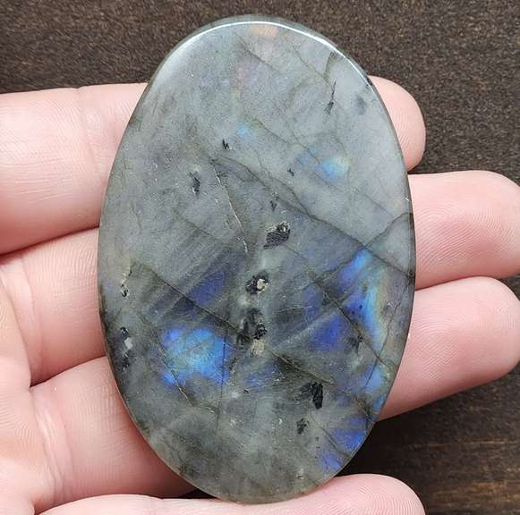 Amazing teal and blue flashing! 189.90ct Labradorite cabochon