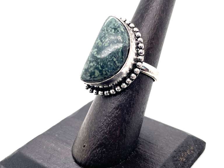 D-Shaped Maya Princess Jade in Beaded Tibetan Silver Ring Design