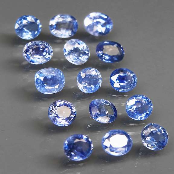 Heated only cornflower blue 5.56ct Sapphire set