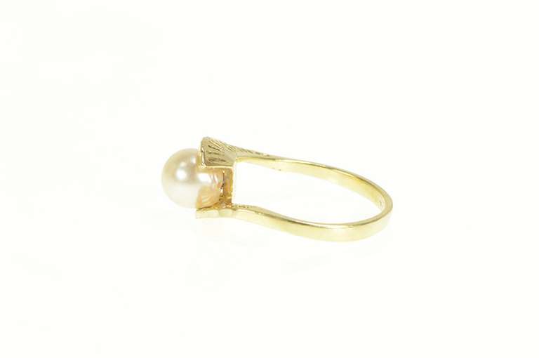 14K Yellow Gold Retro Classic 6.7mm Pearl Wavy Bypass Ring