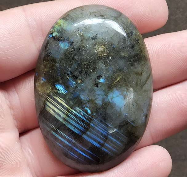 147.87ct needle fine and wide patterned Labradorite