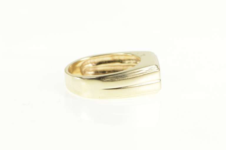 14K Yellow Gold 0.25 Ct Diamond Squared Grooved Wedding Ring