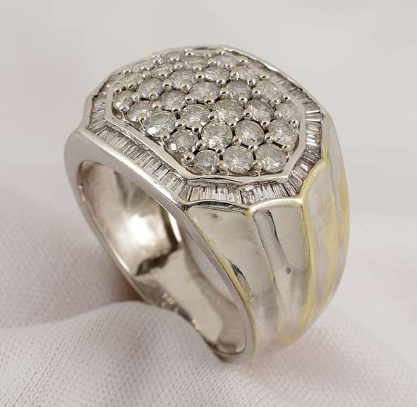 Impressive Man's White Gold Diamond Ring