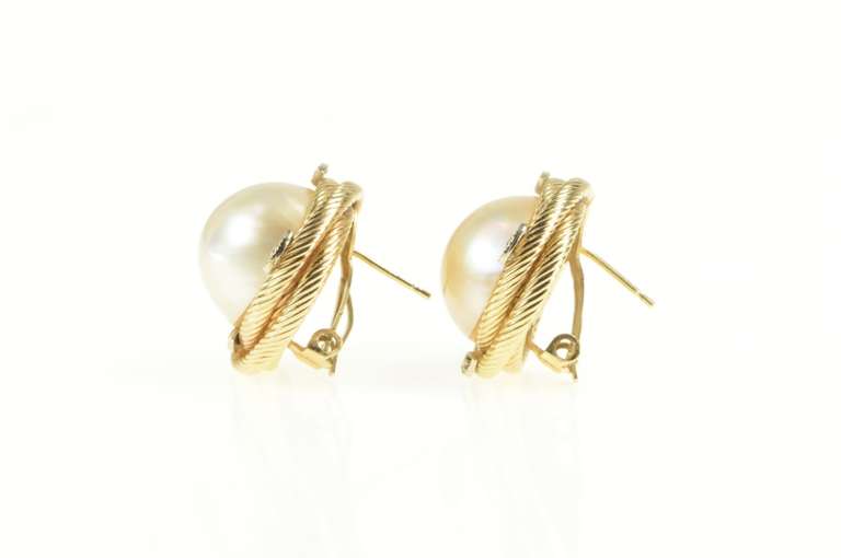 14K Yellow Gold Retro Pearl Diamond Accent Twist Clip Back Earrings