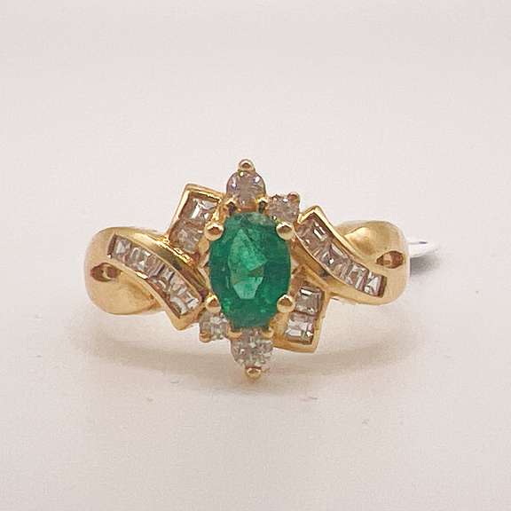 18kt Yellow Gold, Emerald, & Diamond Cocktail Ring