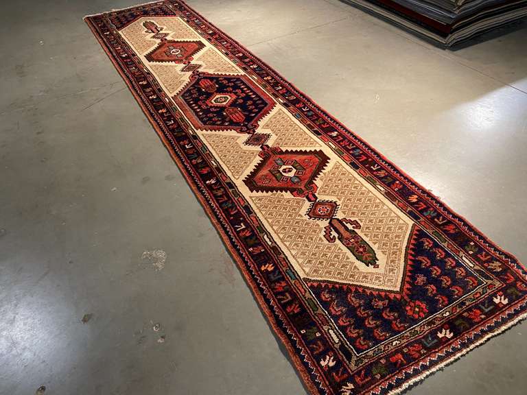 EXQUISITE FINE PERSIAN  RUNNER 11'