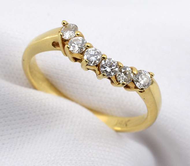 Lovely Diamond Guard Ring