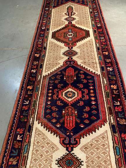 EXQUISITE FINE PERSIAN  RUNNER 11'