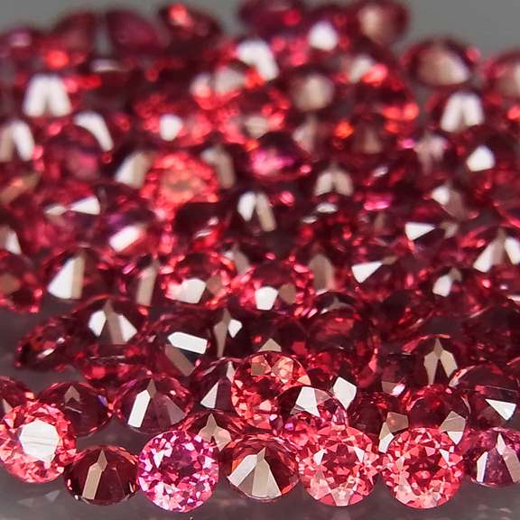 Amazing 5.09ct 110pc solitaire Garnet set