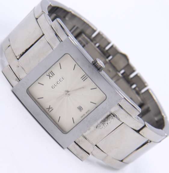 Gucci 7900M Quartz Gray Dial Watch