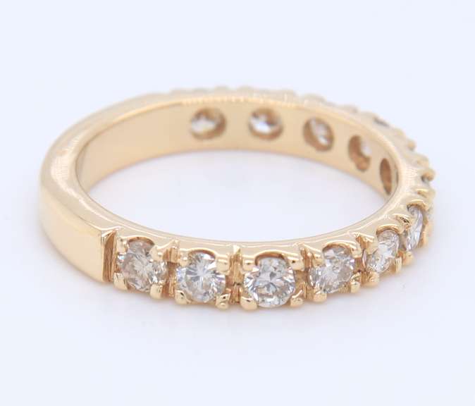Elegant Yellow Gold Champagne Diamond Band