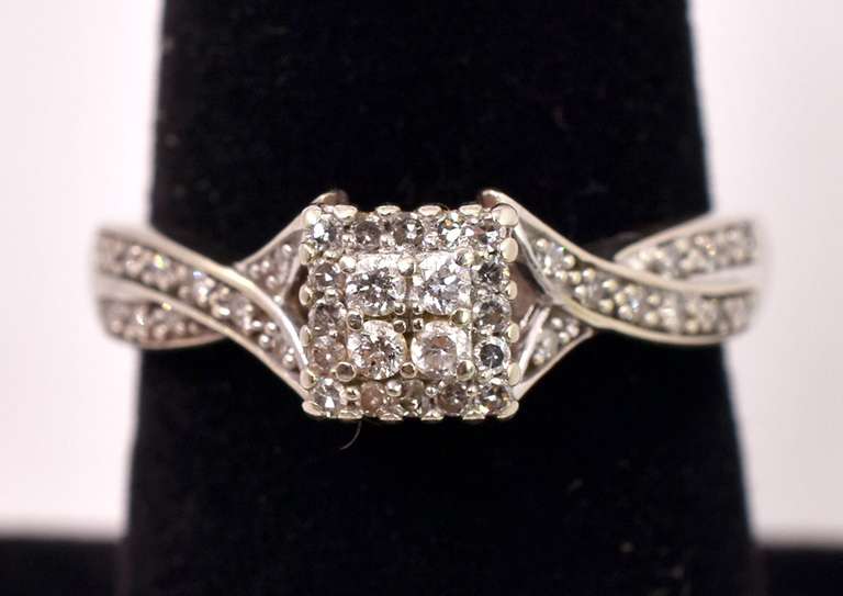 Brilliant Diamond Ring in White Gold