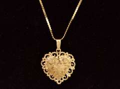 Captivating Heart Locket Pendant Necklace in 14K Yellow Gold