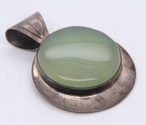 Vintage 925 Sterling Silver Green Jade Pendant