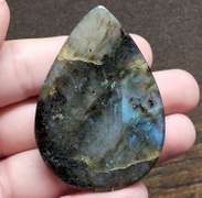 Beautiful teardrop 143.08ct Labradorite cabochon