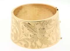 Enchanting 18kt Yellow Gold Cuff Bracelet