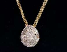 Lovely Cluster Diamond Pendant Necklace in 14K Yellow Gold