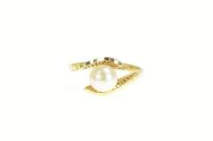 14K Yellow Gold Retro Classic 6.7mm Pearl Wavy Bypass Ring