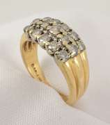 Elegant Ring with 15 Diamonds
