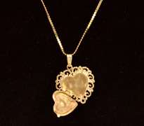 Captivating Heart Locket Pendant Necklace in 14K Yellow Gold