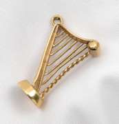 Nicely Detailed Irish Harp Charm or Pendant
