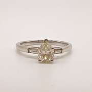 Gorgeous 14kt Gold Diamond Engagement Ring