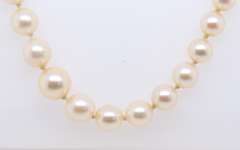 Vintage Graduated Pearl Necklace