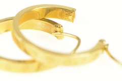 18K Yellow Gold 20.3mm Flower Blossom Pattern Squared Hoop Earrings