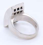 LADIES 14K WHITE GOLD AND DIAMOND RING