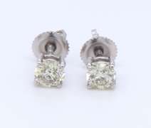 Elegant White gold Diamond Stud Earrings