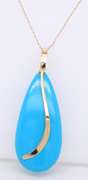 Attractive Yellow Gold Turquoise Drop Pendant on Chain