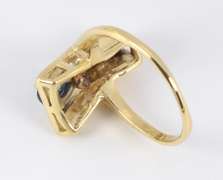 Fascinating Pear Shaped Sapphire Ring
