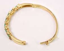 Lovely Diamond and Emerald Bracelet in 14K Yellow Gold