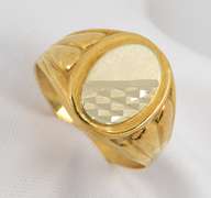 Stylish Man's 18k Bi-Color Signet Ring