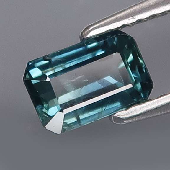 Fantastic 1.12ct heated only top blue Sapphire