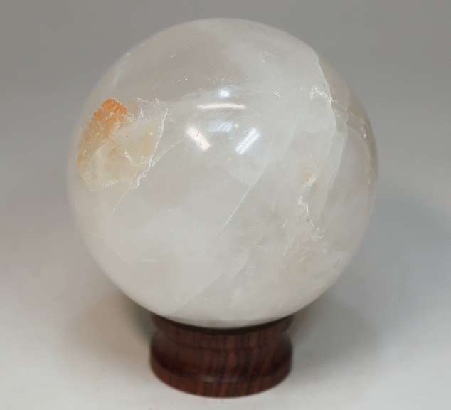 Elegant 1,216ct Quartz crystal sphere