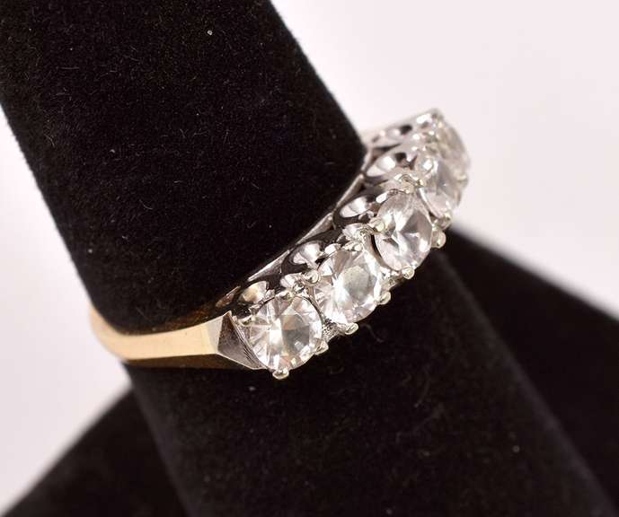 Wonderful White Sapphire Ring in 14K Yellow Gold