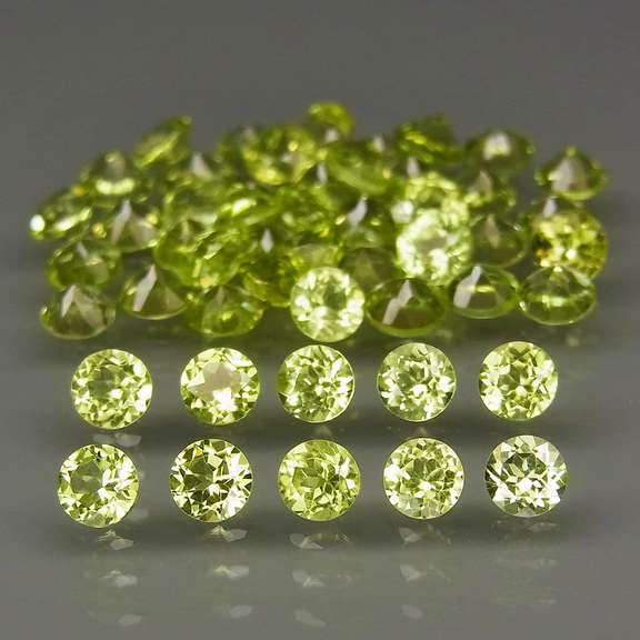 Sparkling 5.38ct untreated apple green Peridot set