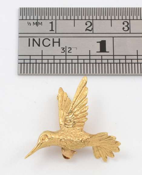 Well Detailed 14k Hummingbird Brooch