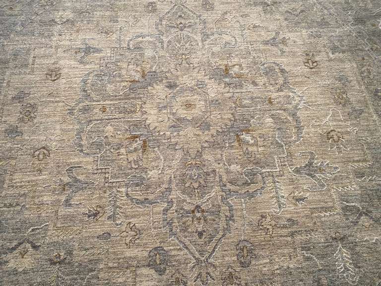 Vintage Reproduction Round Rug 8'