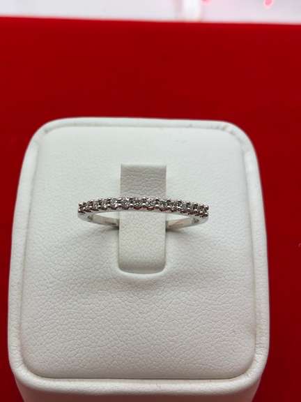 14K WHITE GOLD DIAMOND BAND