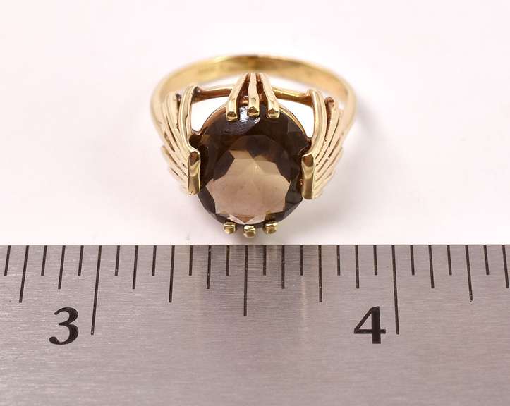 Vintage Smokey Quartz Ring in 14K Yellow Gold