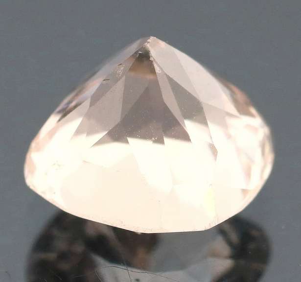 Stunning 5.85ct high fire platinum pink Kunzite