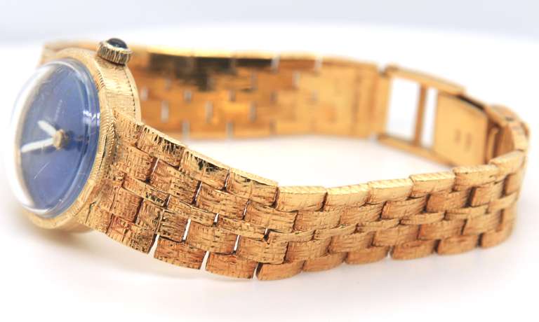 Authentic Universal Genève 18K Gold Watch: Classic Swiss Craftsmanship