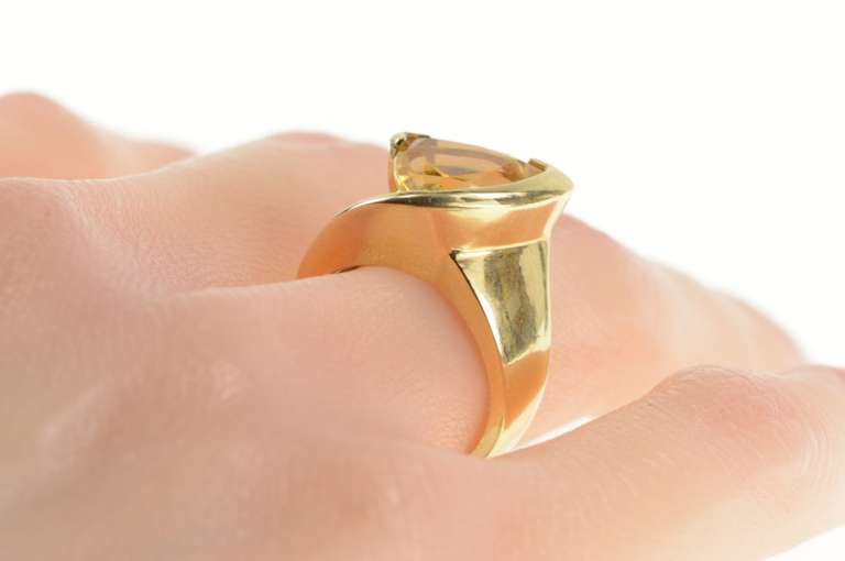 14K Yellow Gold Trillion Citrine Ornate Retro Cocktail Bypass Ring