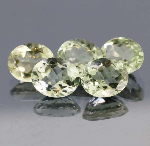 Brilliant 16.90ct natural platinum green Amethyst set
