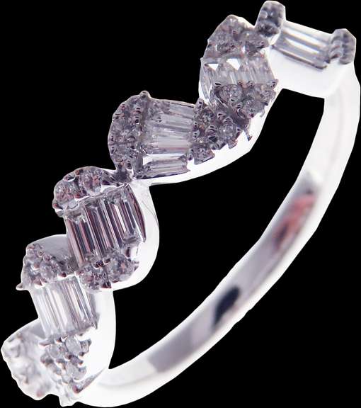 Leaning Six Diamond Cluster Set 18k White Gold Ring